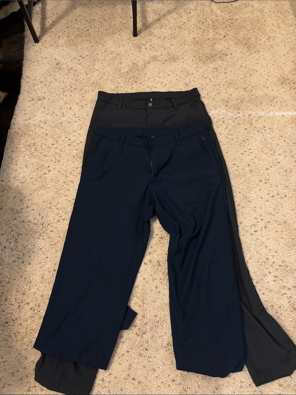 2 Pair of Kirkland Men‘s Performance Pant -Navy and Gray in Size 36W 34L